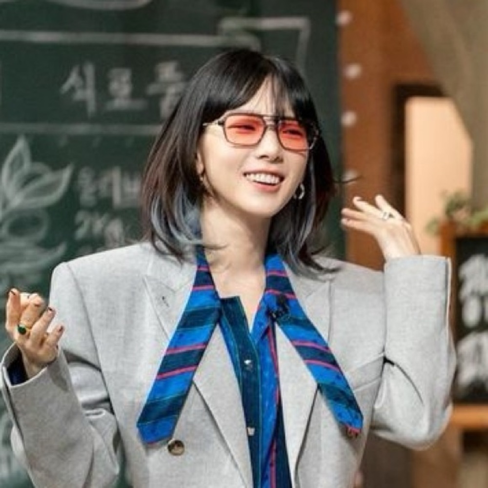 Gray / Pink Sunglasses